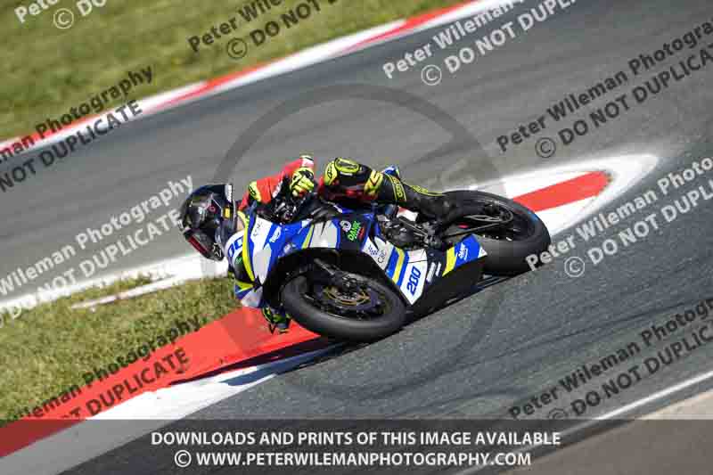cadwell no limits trackday;cadwell park;cadwell park photographs;cadwell trackday photographs;enduro digital images;event digital images;eventdigitalimages;navarra;no limits trackdays;peter wileman photography;racing digital images;trackday digital images;trackday photos
